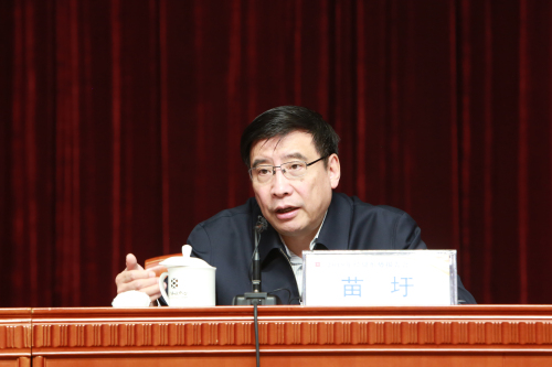 工业和信息化部部长苗圩作报告_编辑